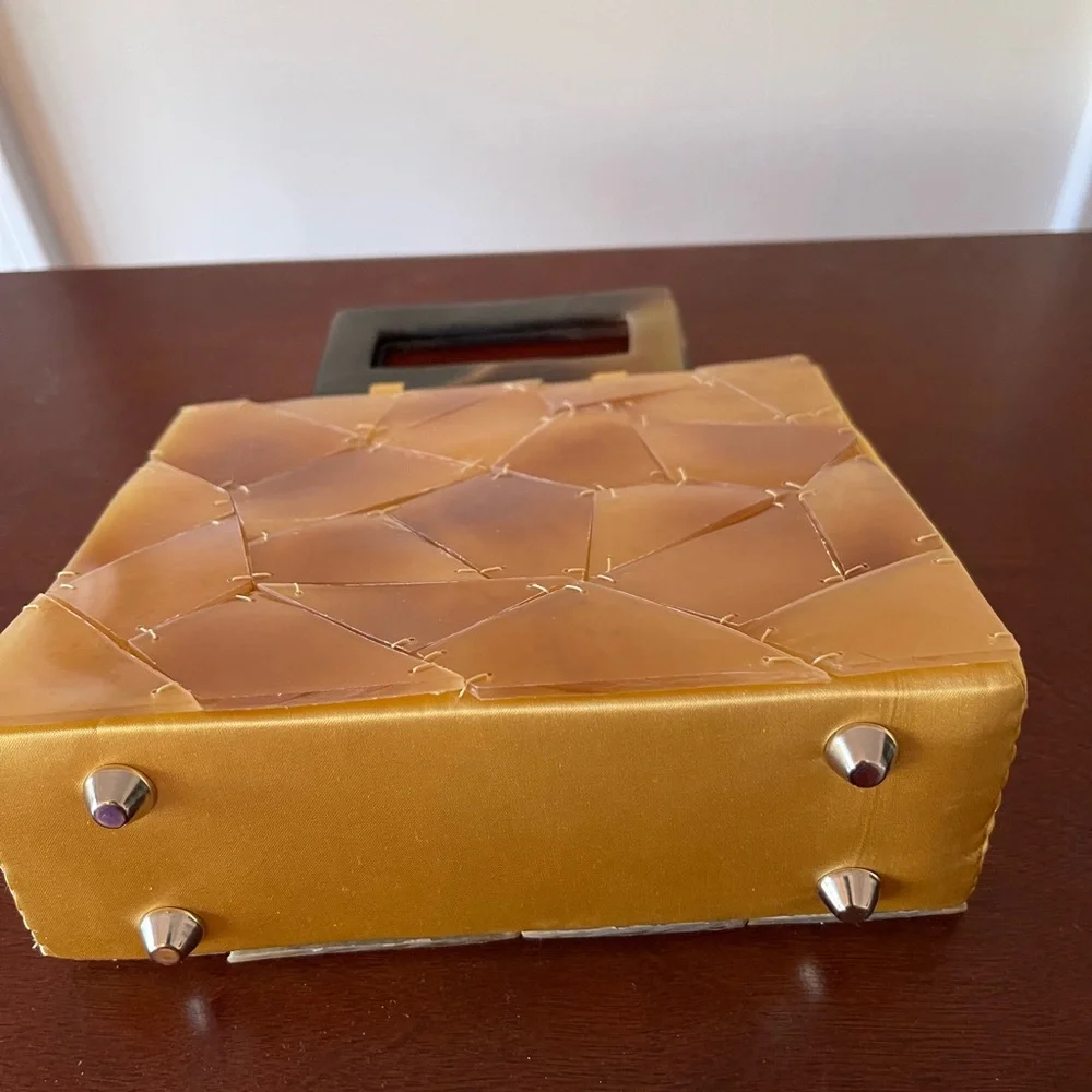 Mad by Design Shell Women’s Purse with Turquoise Shell with Handle. Brand New! - Picture 2 of 4